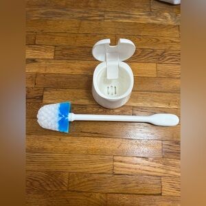 New Toilet Brush With Canister
